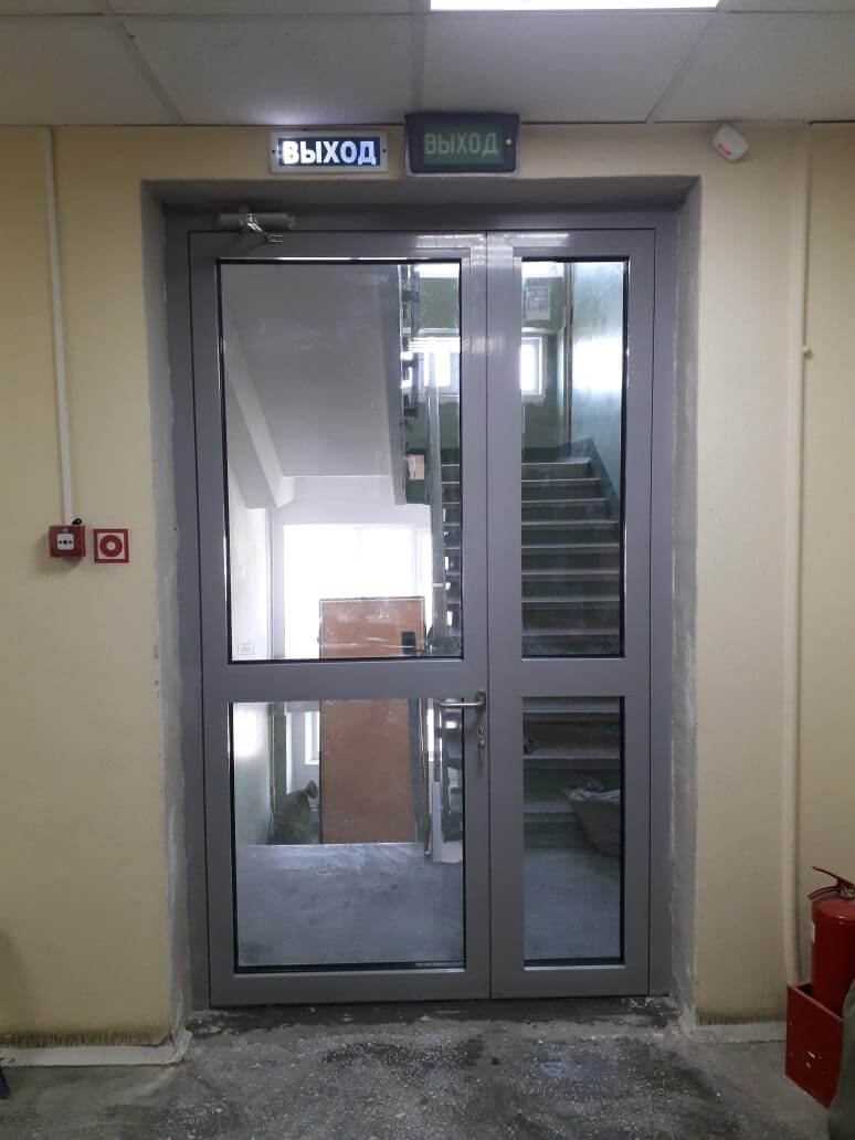противопожарные алюминиевые двери